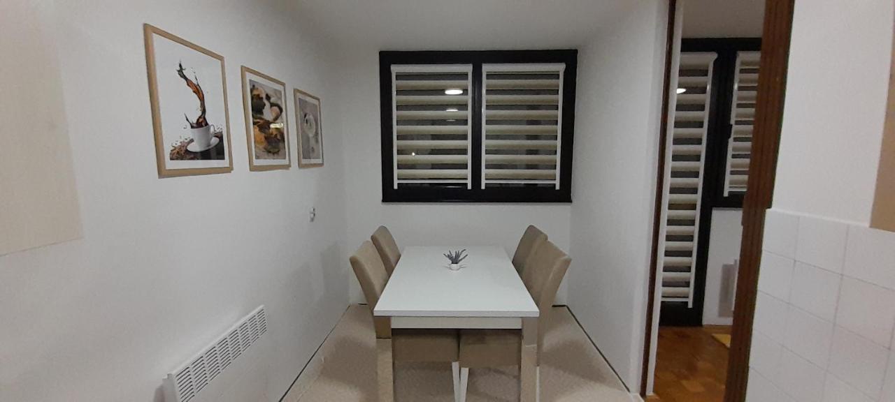 Cozy And Sunny Apartment Near The Airport Sarajewo Zewnętrze zdjęcie